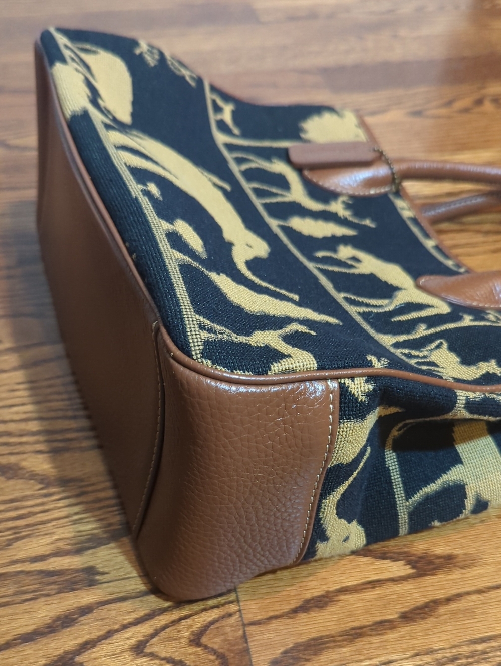 J McLaughlin Brown & Black Elephant Pattern Safarib Tapestry Tote Satchel Bag - Picture 9 of 11